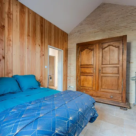 5 étoiles Hébergement de vacances *