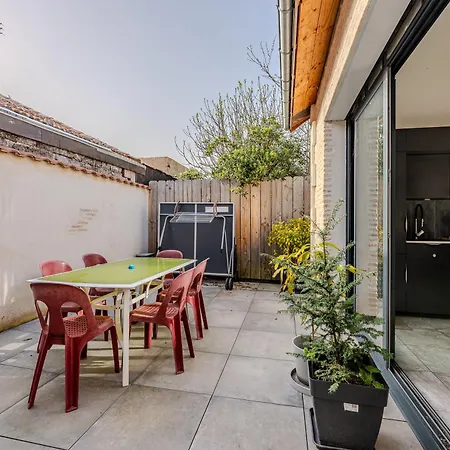 5 étoiles Hébergement de vacances *